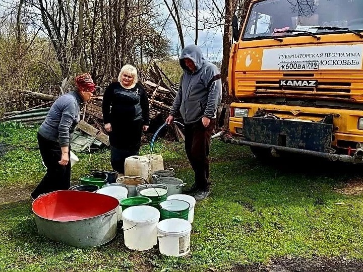 Депутаты Макеевского городского совета продолжают осуществлять мониторинг подвоза воды населению.