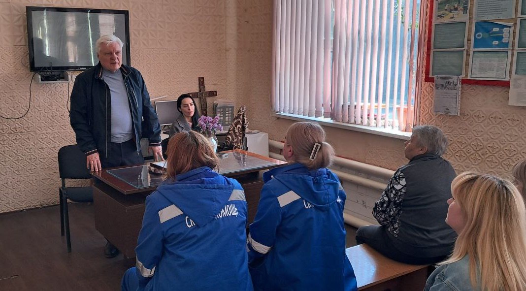 Руководитель Управы Центрально-Городского внутригородского района провел встречу с трудовым коллективом Обособленного структурного подразделения Станция скорой медицинской помощи.