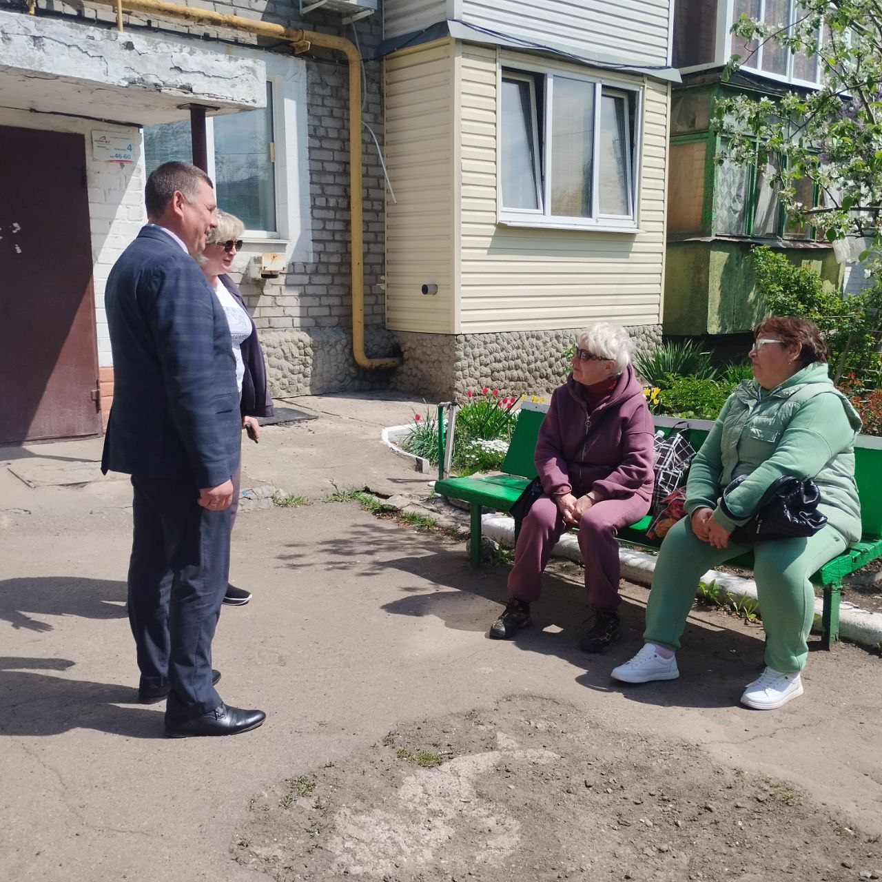 Руководитель Червоногвардейского района провёл встречу с жителями жилмассива Восточный.