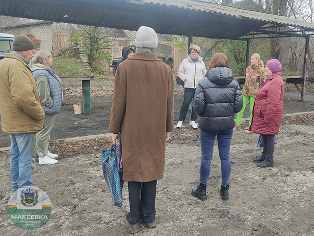 Глава Криничанской поселковой администрации города Макеевки провела сход с жителями поселка.