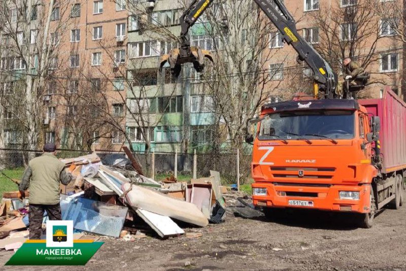 Сотрудники «Донснабкомплект» совместно с коммунальными службами выполнили работы в Советском и Горняцком районе.