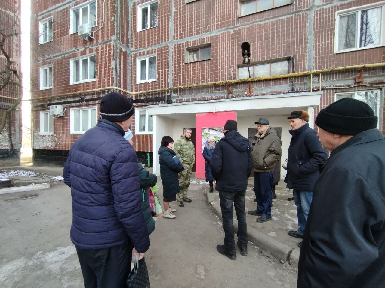Руководитель Управы Червоногвардейского внутригородского района Администрации городского округа Макеевка провела встречу с жителями района.