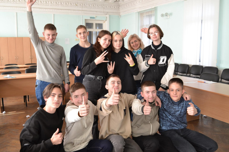 Помощь школьникам в профессиональном самоопределении — забота центров занятости. Помощь школьникам в профессиональном самоопределении — забота центров занятости.