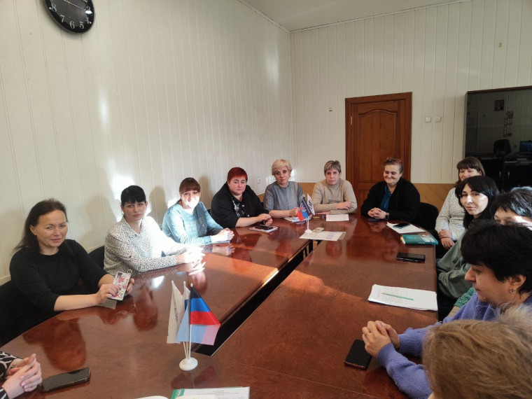 Врио руководителя Управы Горняцкого внутригородского района провела встречу с трудовым коллективом филиалом "Макеевкатеплосеть" ГУП ДНР "Донбасстеплоэнерго". Врио руководителя Управы Горняцкого внутригородского района провела встречу с трудовым коллективом филиалом "Макеевкатеплосеть" ГУП ДНР "Донбасстеплоэнерго".