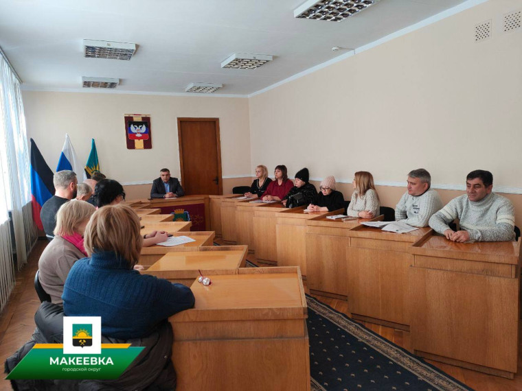 В Кировском внутригородском районе состоялась встреча с индивидуальными предпринимателями и субъектами хозяйствования. В Кировском внутригородском районе состоялась встреча с индивидуальными предпринимателями и субъектами хозяйствования.